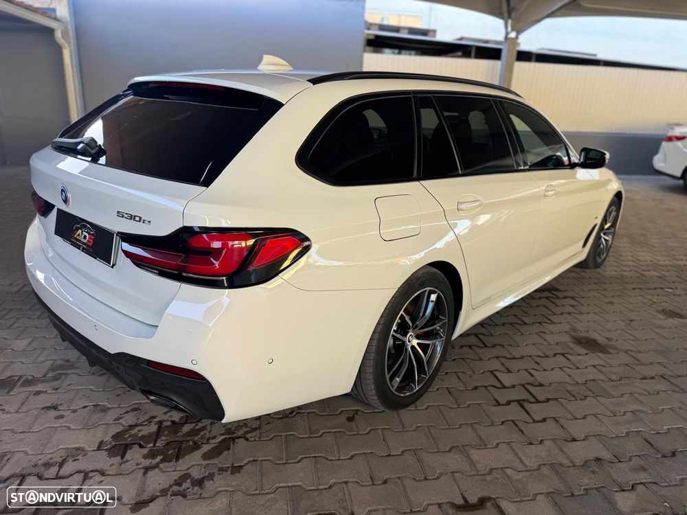 BMW 530 e Pack Desportivo M - 12