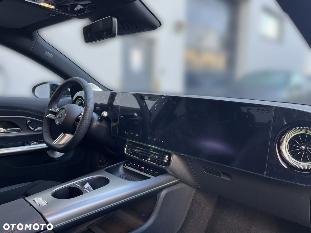 Mercedes-Benz CLA - 13