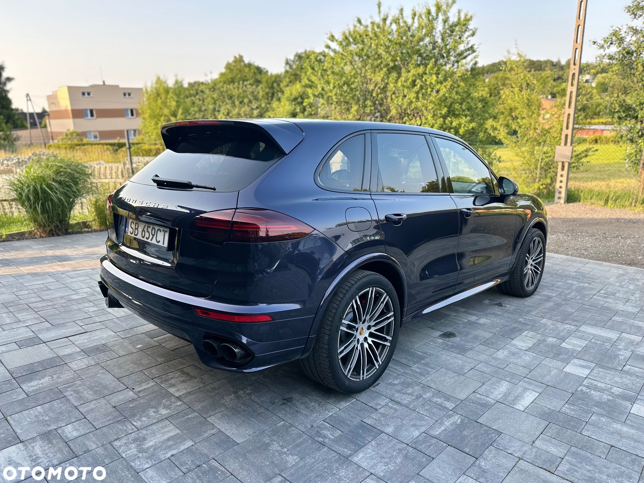 Porsche Cayenne Turbo - 16