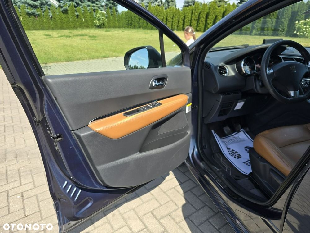 Peugeot 5008 - 13