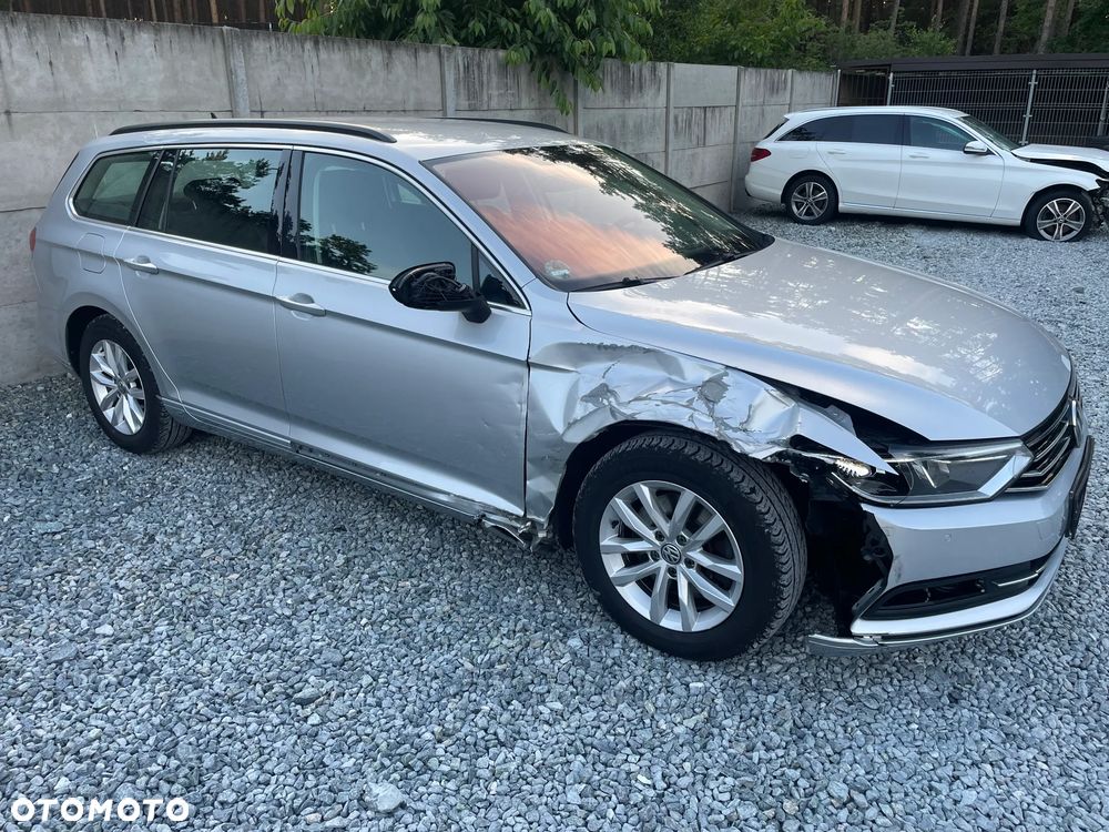 Volkswagen Passat 2.0 TDI SCR DSG Comfortline - 9
