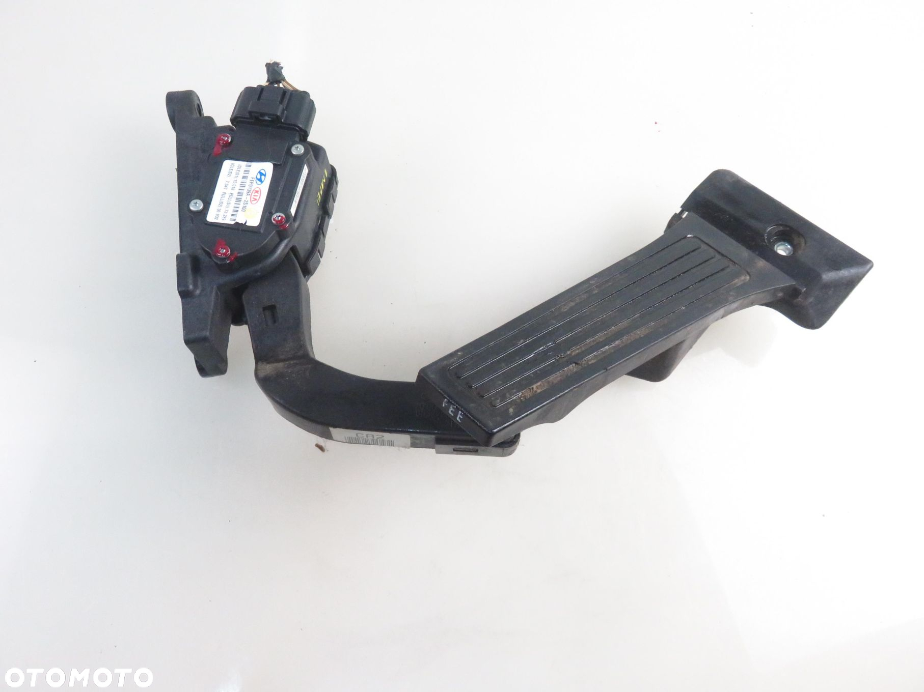 POTENCJOMETR GAZU KIA SPORTAGE III (SL) 2.0 CRDi 136 - D4HA 327002S100 - 6