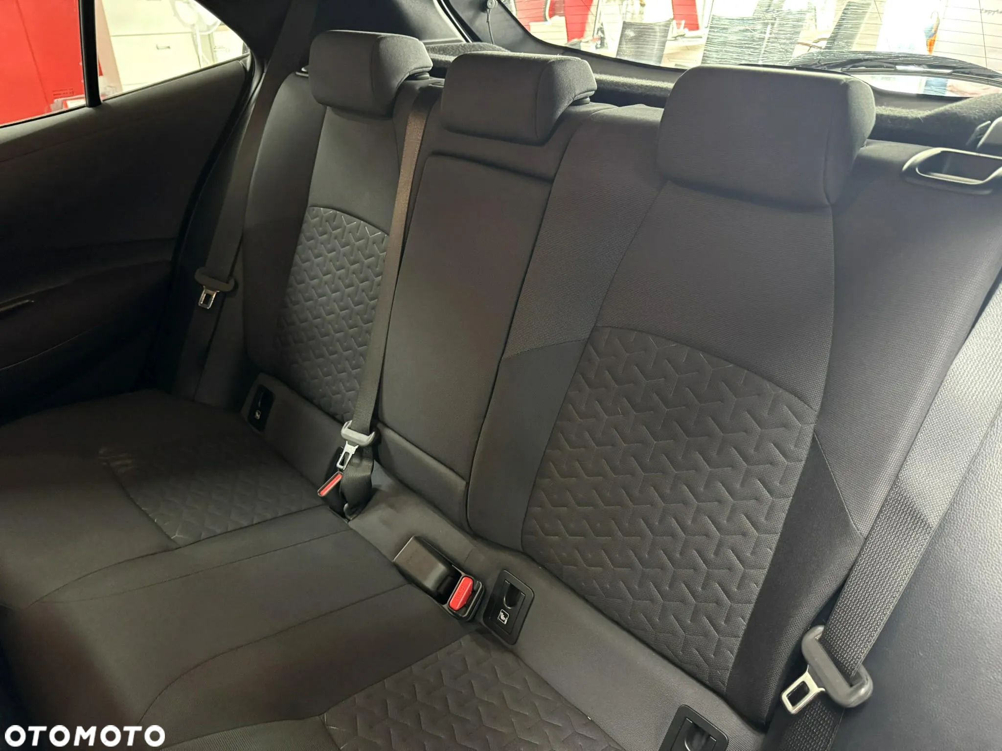 Toyota Corolla 1.8 Hybrid GPF Comfort - 15