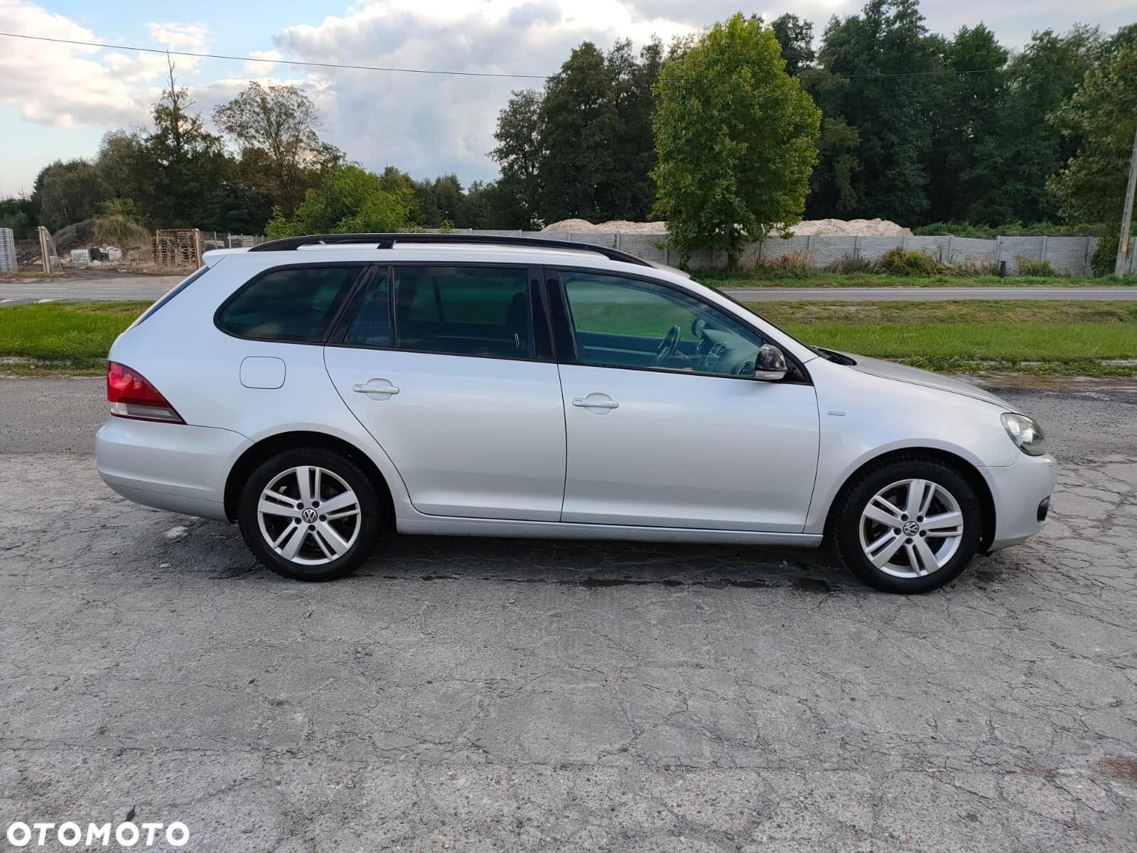 Volkswagen Golf VI 1.6 TDI Comfortline - 5