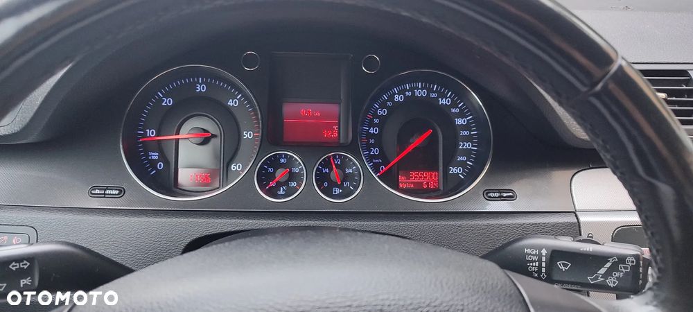 Volkswagen Passat 2.0 TDI Sportline - 7