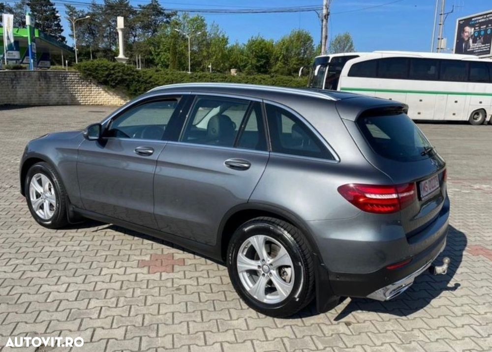 Mercedes-Benz GLC 220 d 4Matic 9G-TRONIC Edition 1 - 3