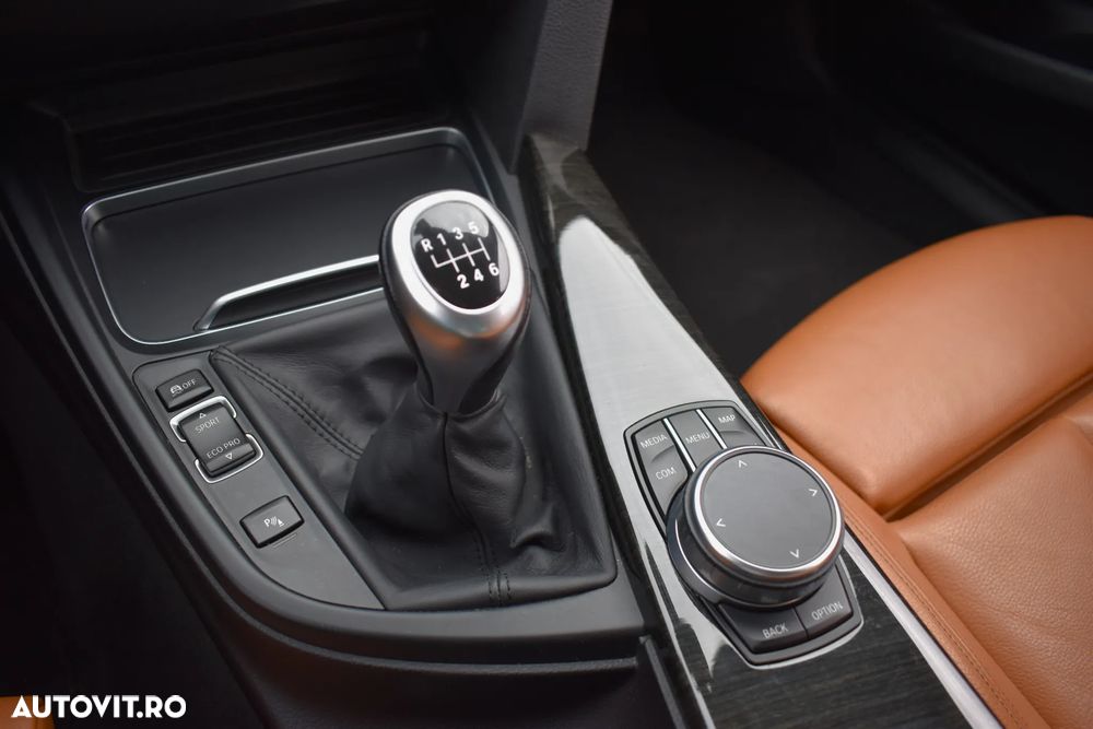 BMW Seria 3 318d Luxury Line - 16