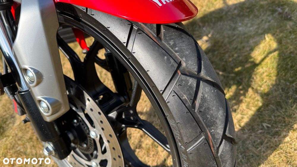 Yamaha XSR - 6
