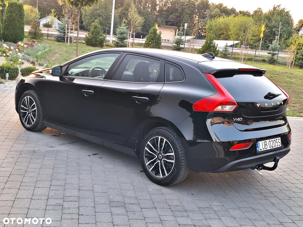 Volvo V40 D2 - 13