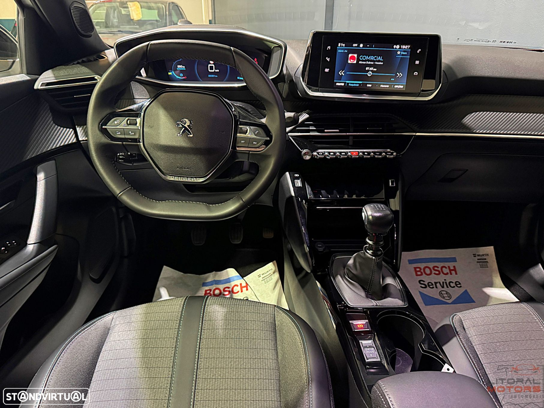 Peugeot 2008 1.2 PureTech Allure - 19