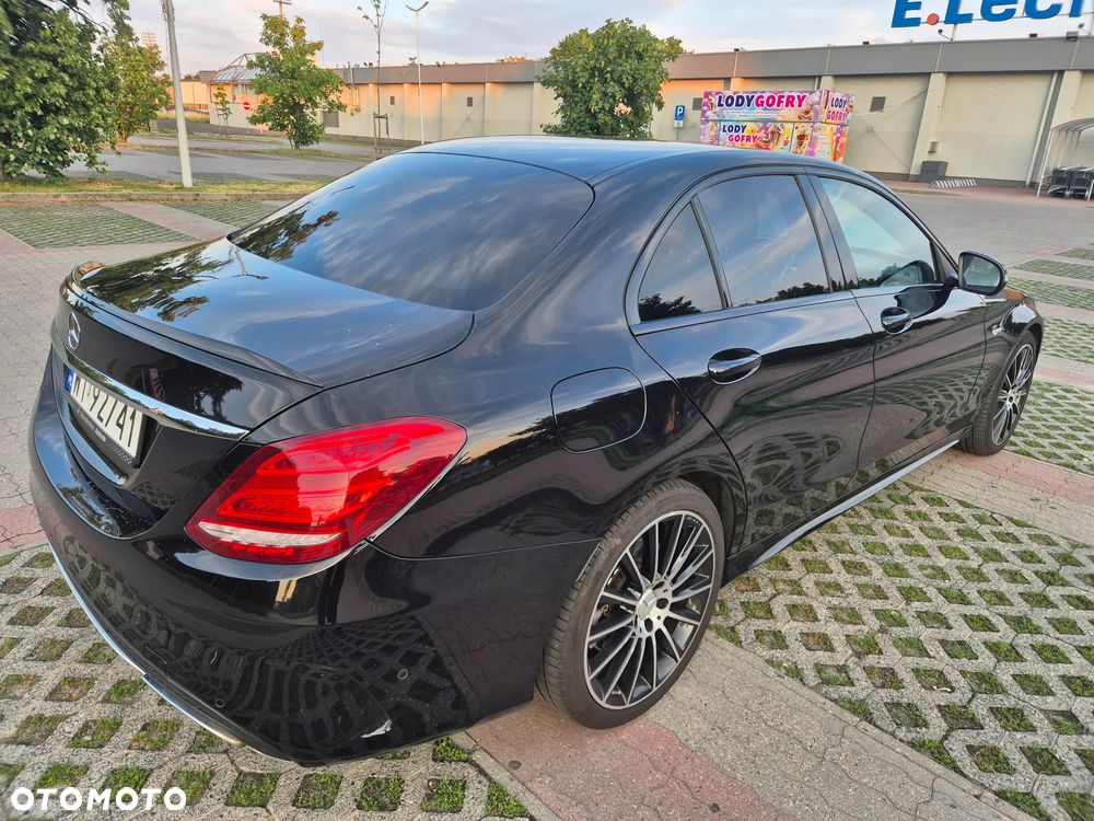 Mercedes-Benz Klasa C AMG 43 4-Matic - 17