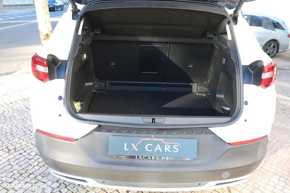 Opel Grandland X 1.2 T Ultimate AT - 9