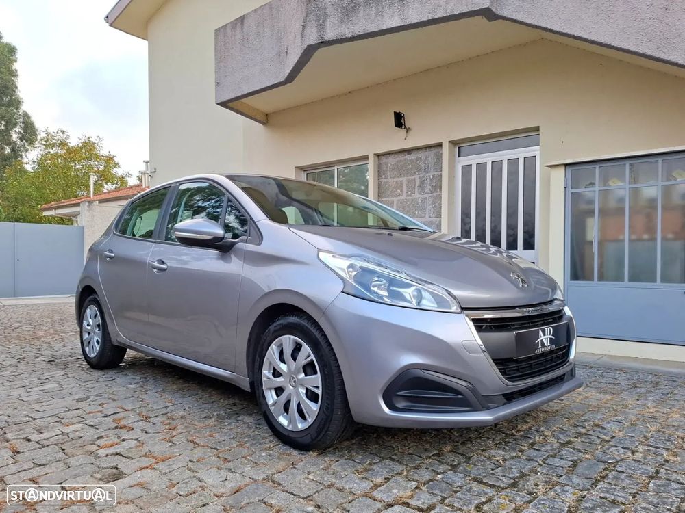 Peugeot 208 - 5