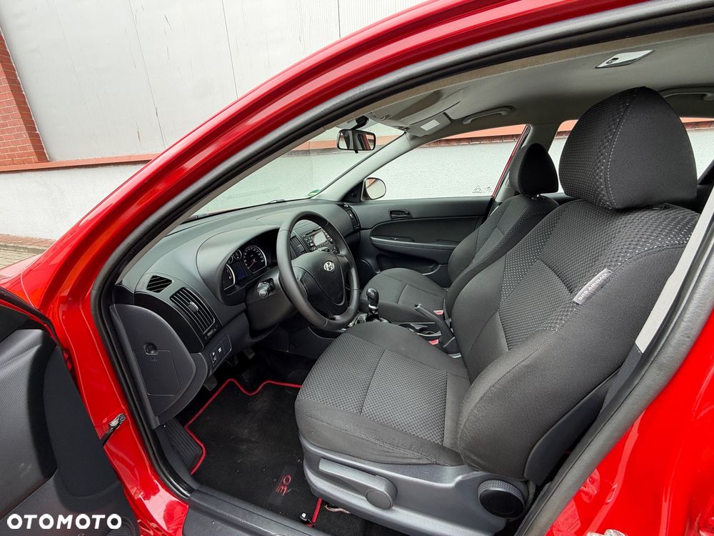 Hyundai i30 1.4 Classic EU5 - 3