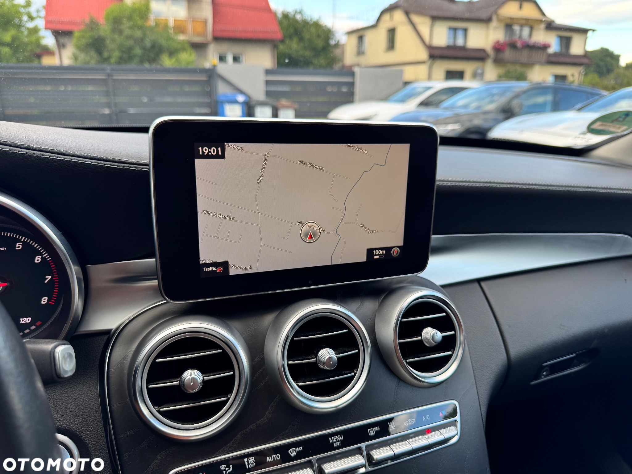 Mercedes-Benz Klasa C 250 T 7G-TRONIC AMG Line - 37