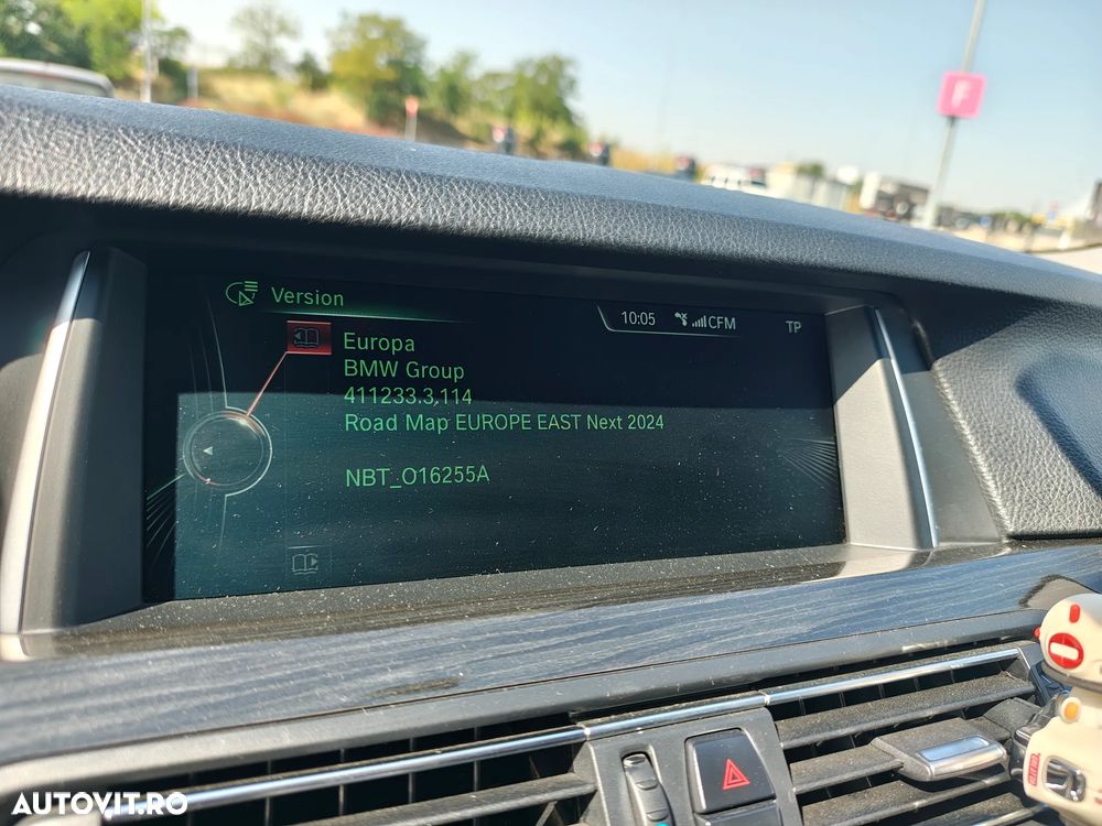 BMW Seria 5 525d xDrive AT - 31