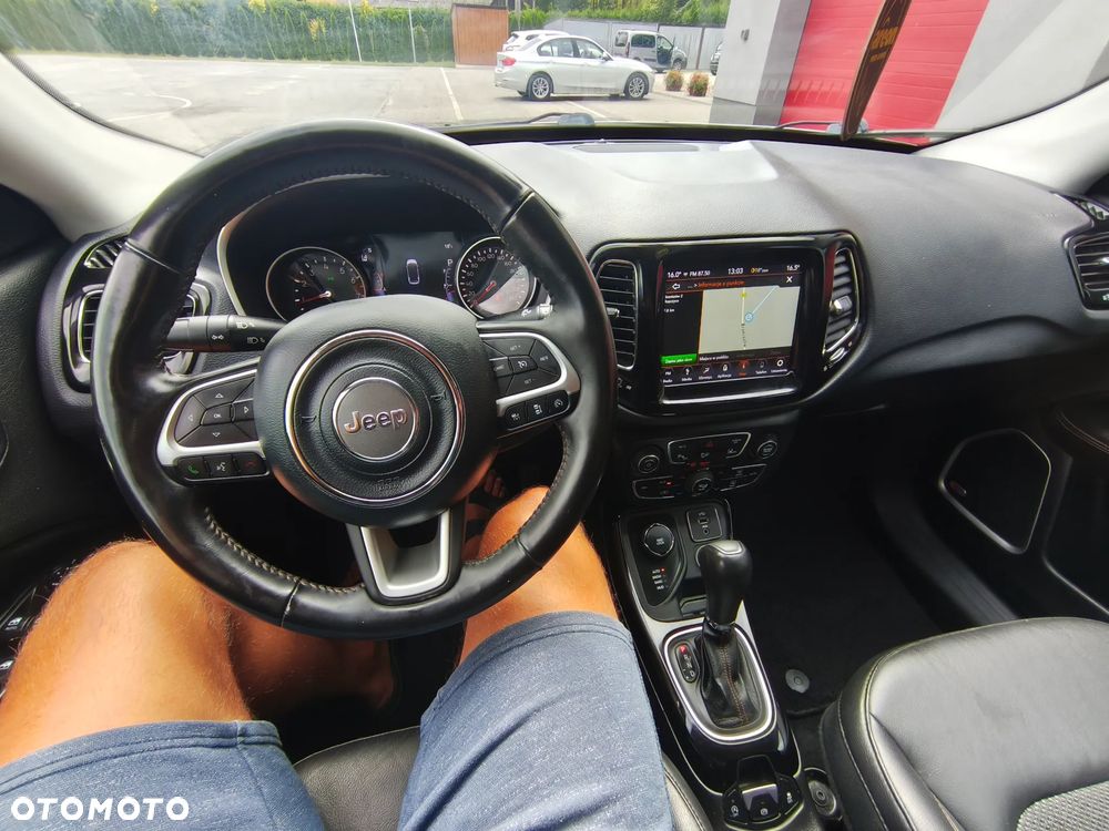 Jeep Compass - 34