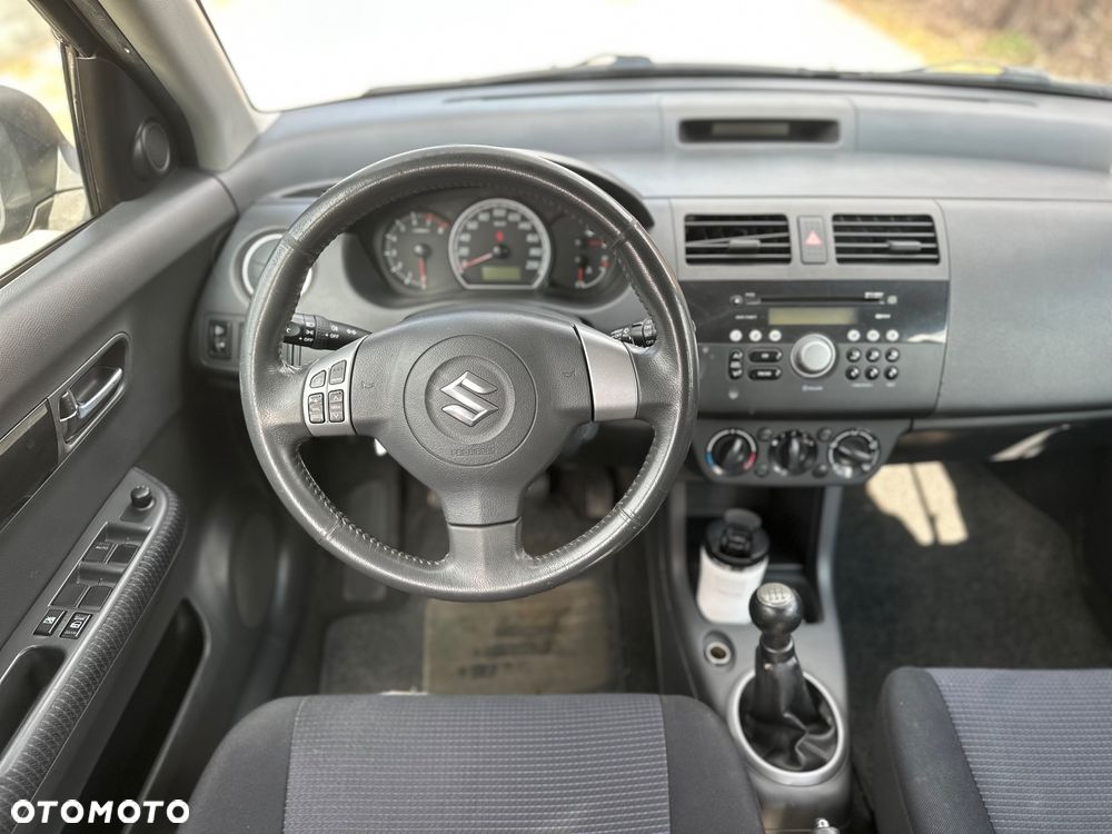 Suzuki Swift - 25