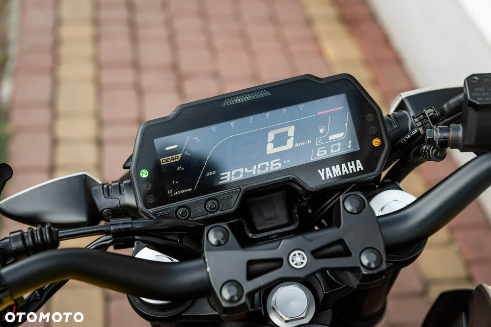 Yamaha MT - 8