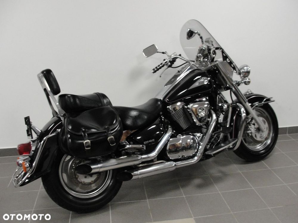 Suzuki VL 1500 Intruder LC - Boulevard C90 - 11