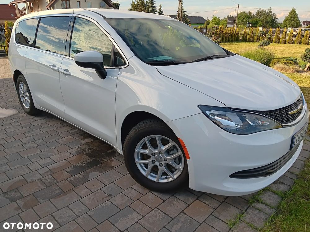 Chrysler Pacifica - 3