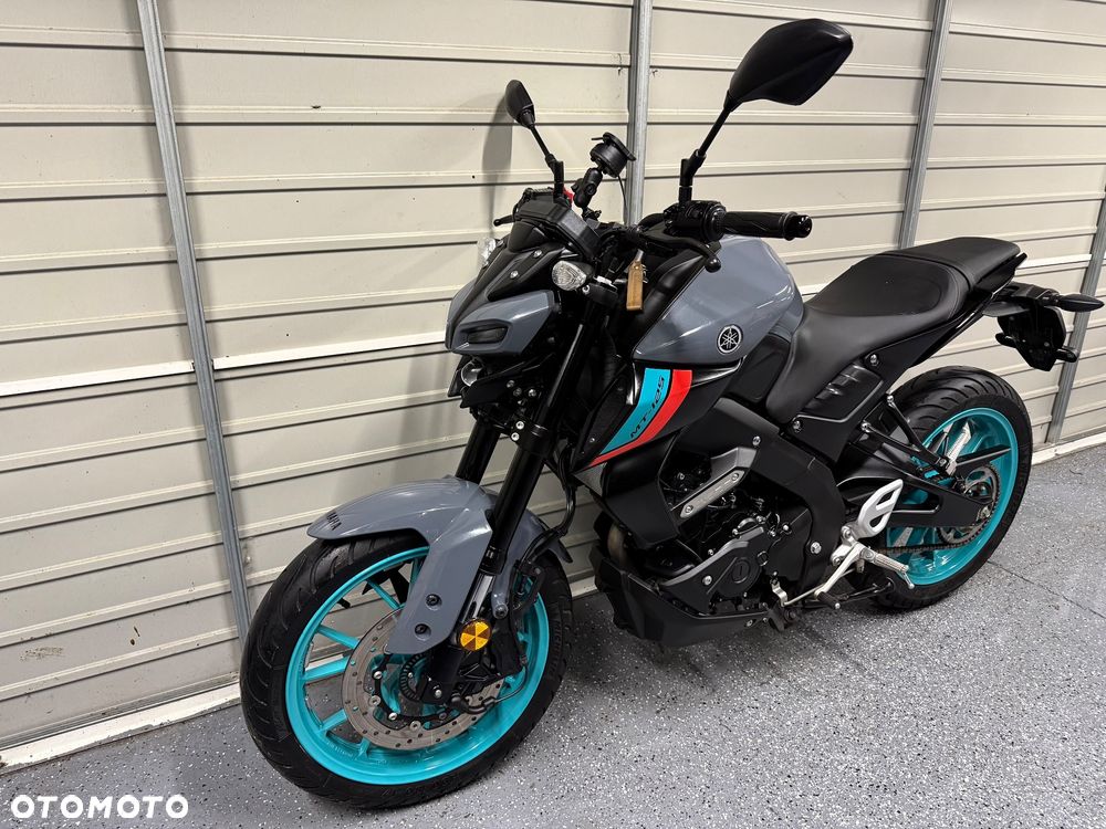 Yamaha MT - 8