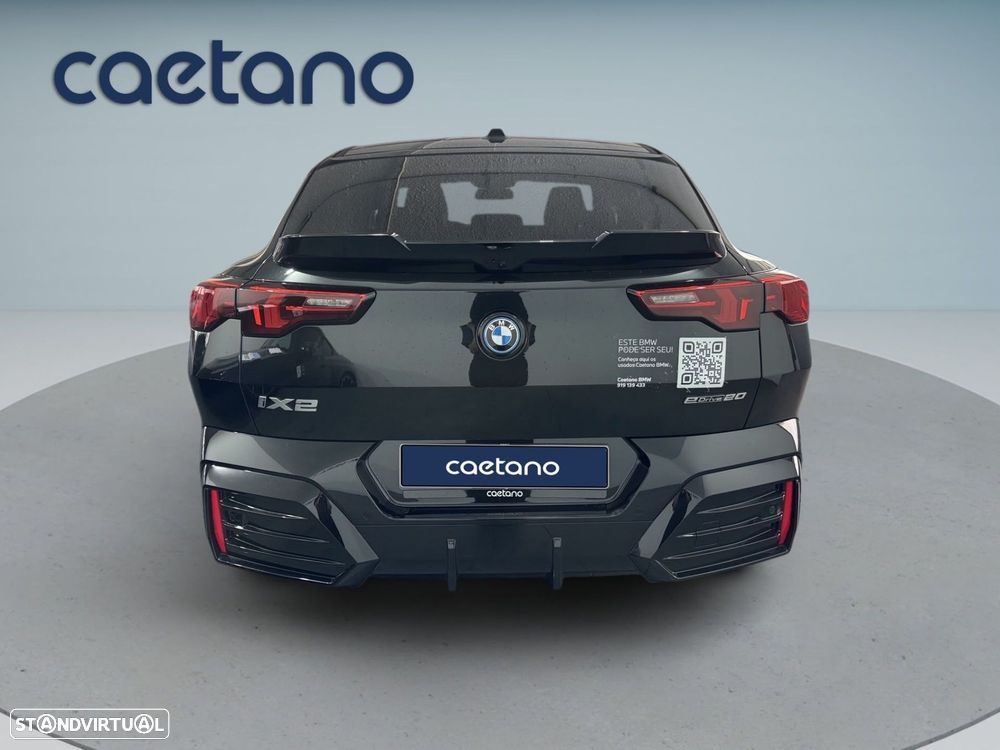 BMW iX2 eDrive20 Pack Desportivo M Pro - 5