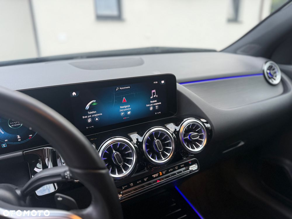 Mercedes-Benz GLA 200 d 4Matic 8G-DCT Progressive - 27