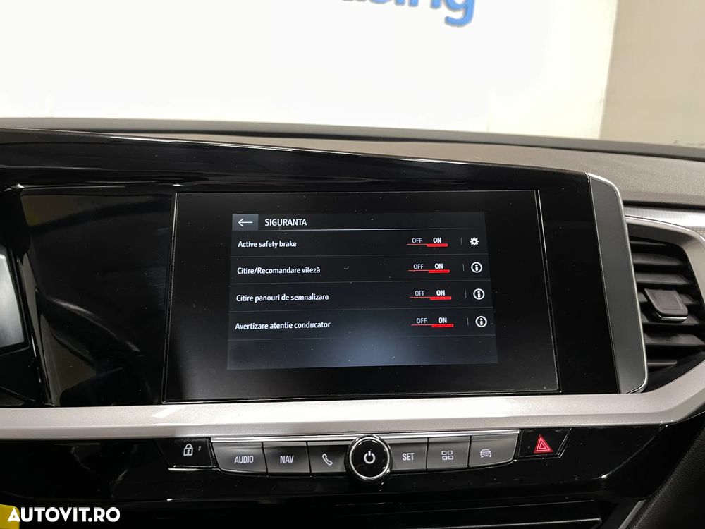 Opel Grandland X 1.2 Turbo START/STOP AT8 GLX - 19