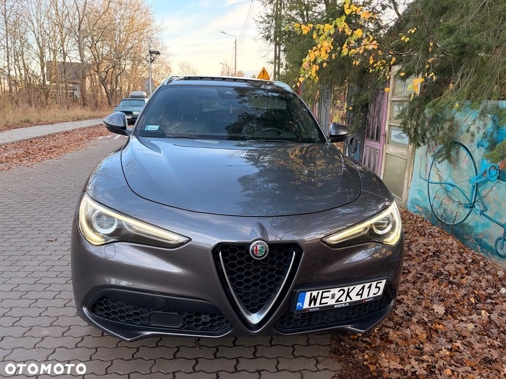 Alfa Romeo Stelvio - 15