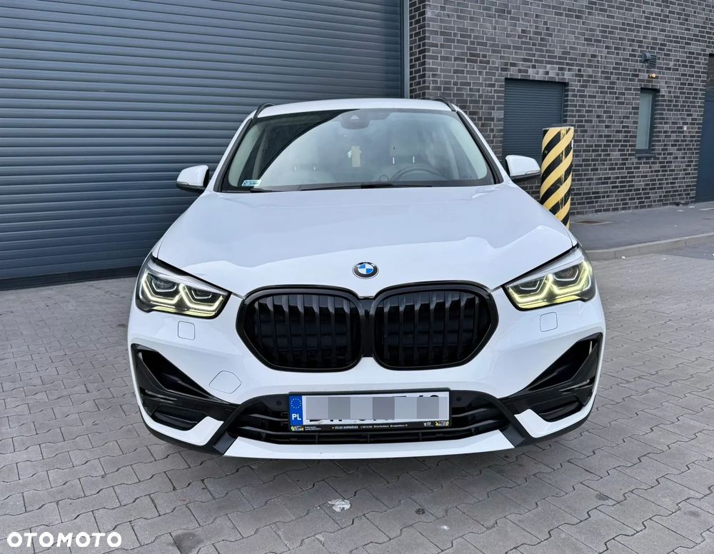 BMW X1 sDrive18i Sport Line - 10