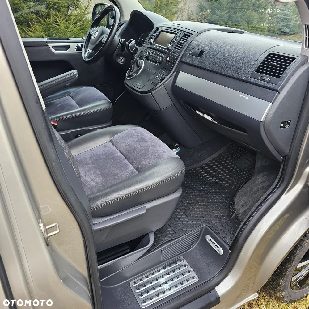 Volkswagen Multivan - 15