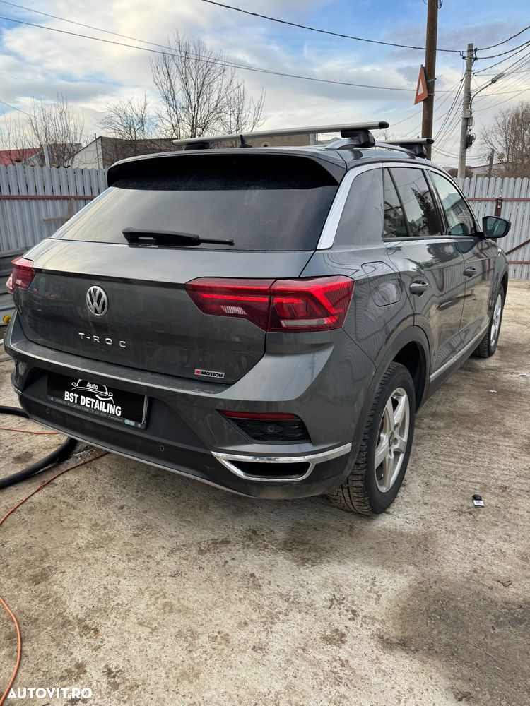 Volkswagen T-Roc - 14