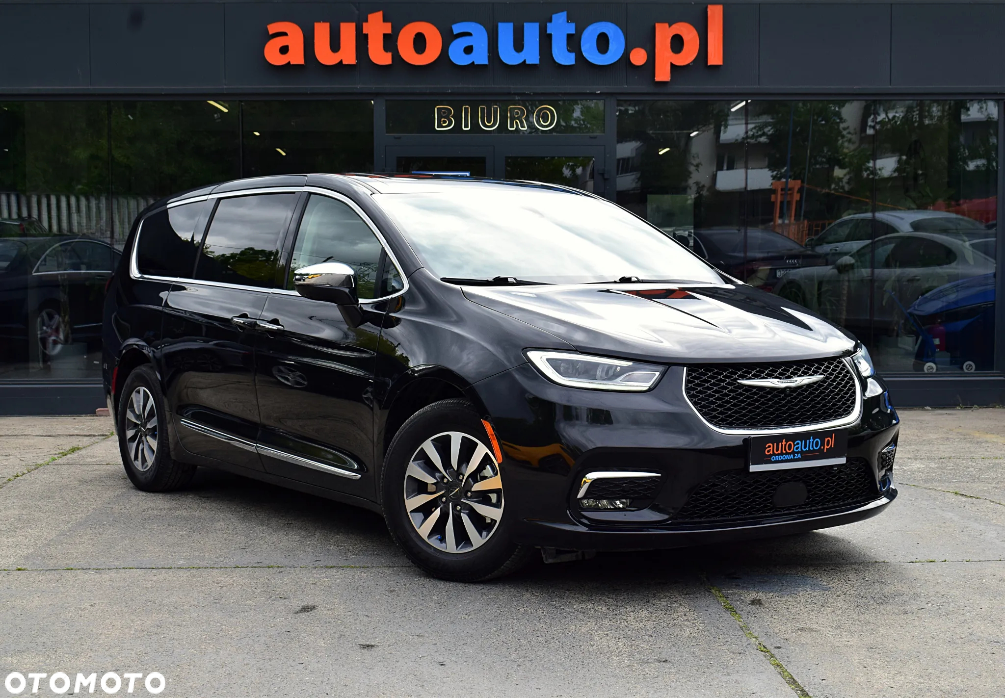 Chrysler Pacifica - 3