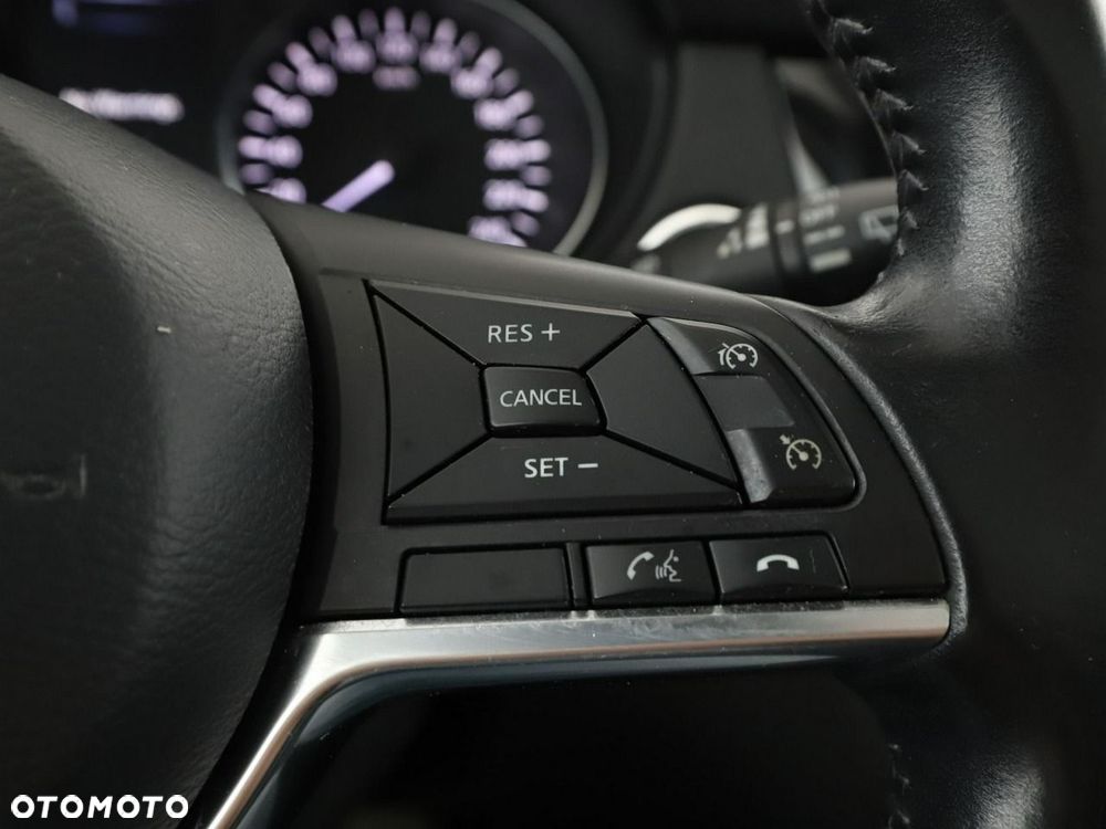 Nissan Qashqai 1.6 DIG-T N-Connecta - 29