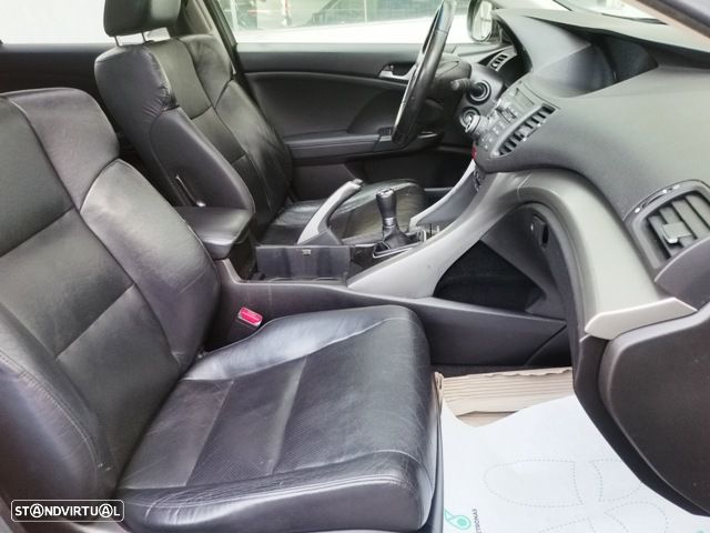 Honda Accord Tourer 2.2 i-DTEC Executive Navi - 13