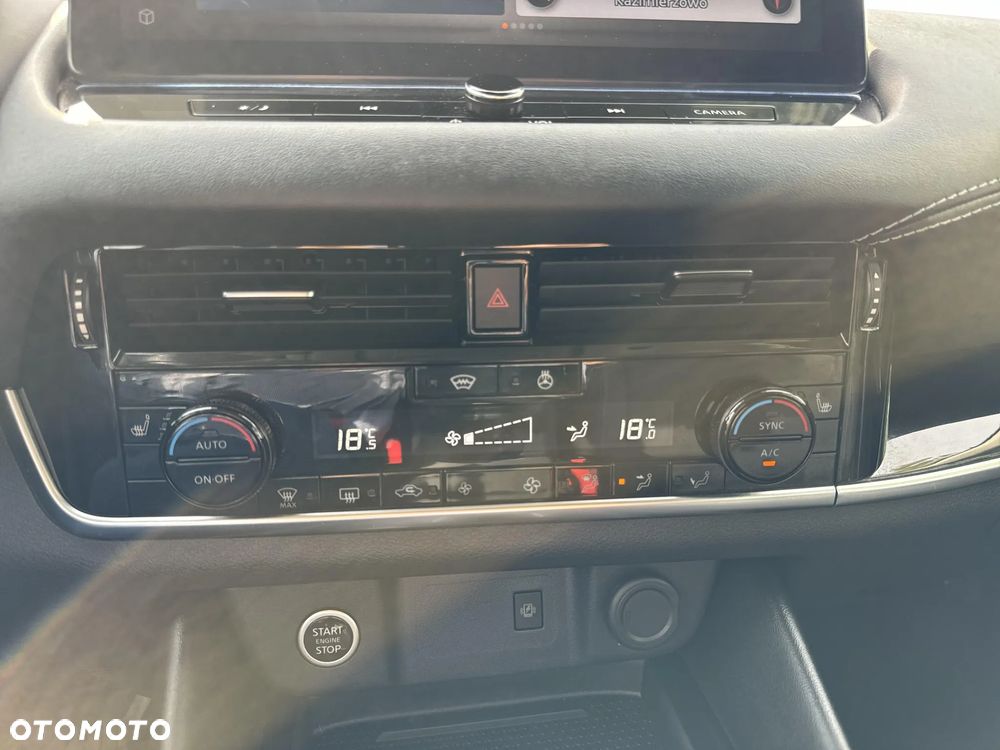 Nissan Qashqai 1.3 DIG-T mHEV N-Connecta Xtronic - 23