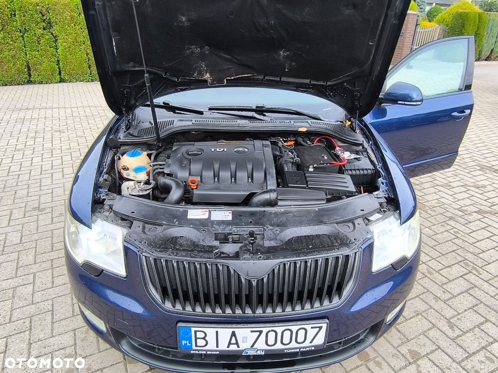 Skoda Superb 2010 photo 3