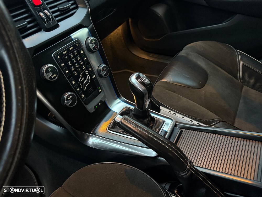 Volvo V40 D2 R Design - 29