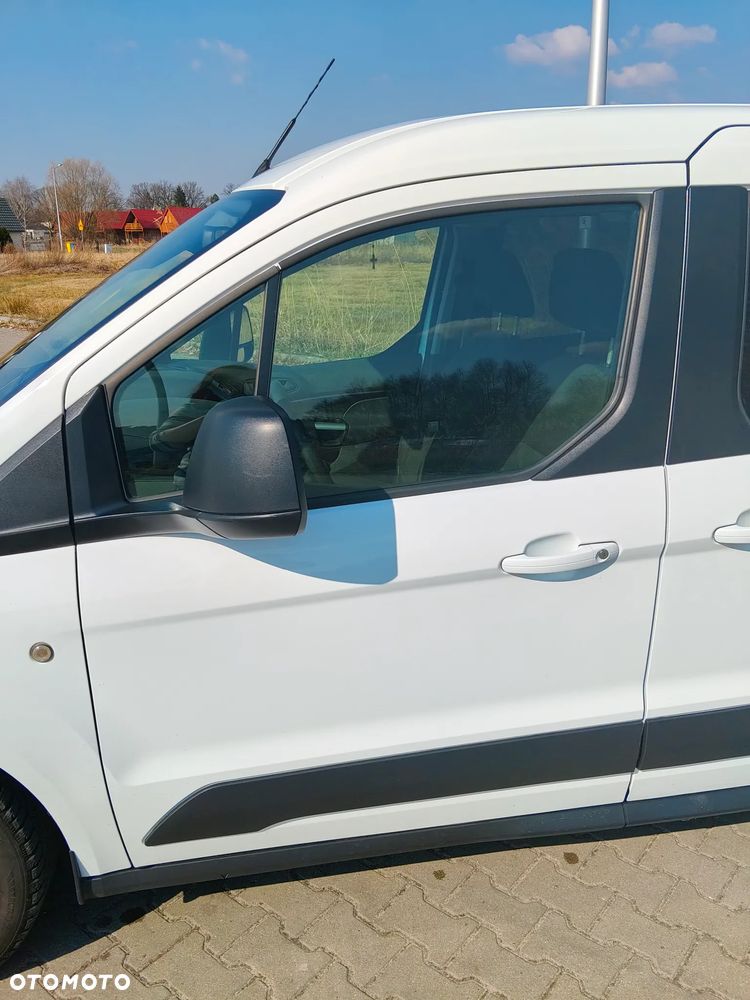 Ford Tourneo Connect - 4