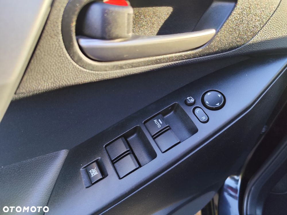 Mazda 3 1.6 90th Anniversary - 16