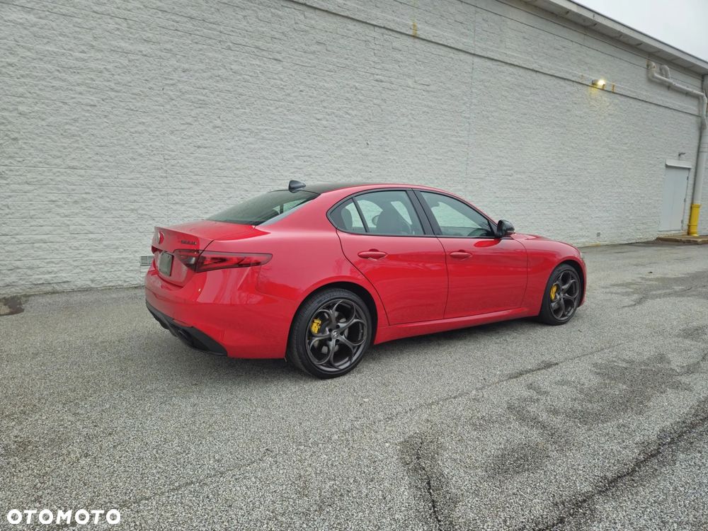 Alfa Romeo Giulia 2.0 Turbo TI Q4 - 16