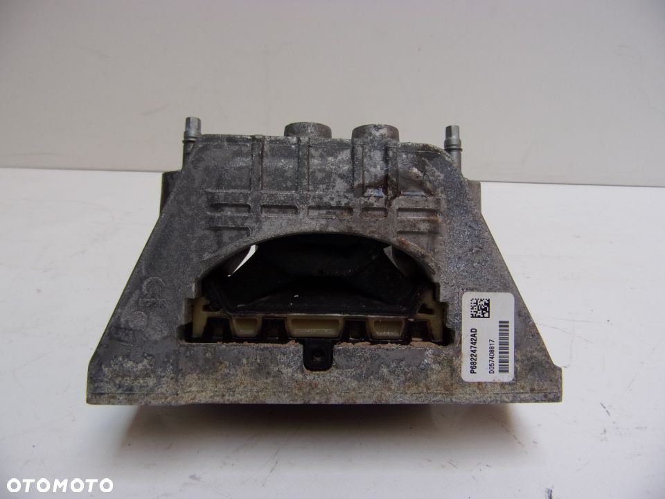 CHRYSLER PACIFICA 3.6 16- ŁAPA PODUSZKA SKRZYNI 68224742AD - 2