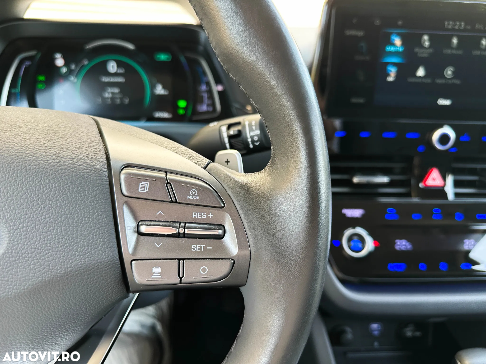 Hyundai IONIQ Plug-In Hybrid 1.6 141CP Exclusive - 23