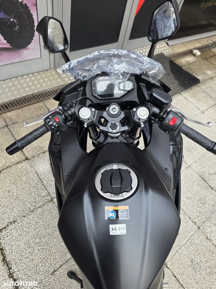 Kawasaki Ninja 500 - 3