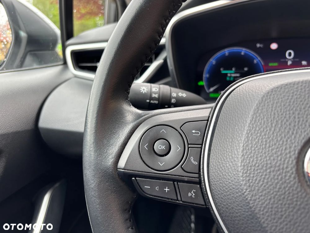 Toyota Corolla 1.8 Hybrid Comfort - 22