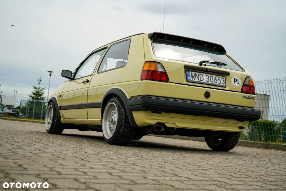 Volkswagen Golf - 11