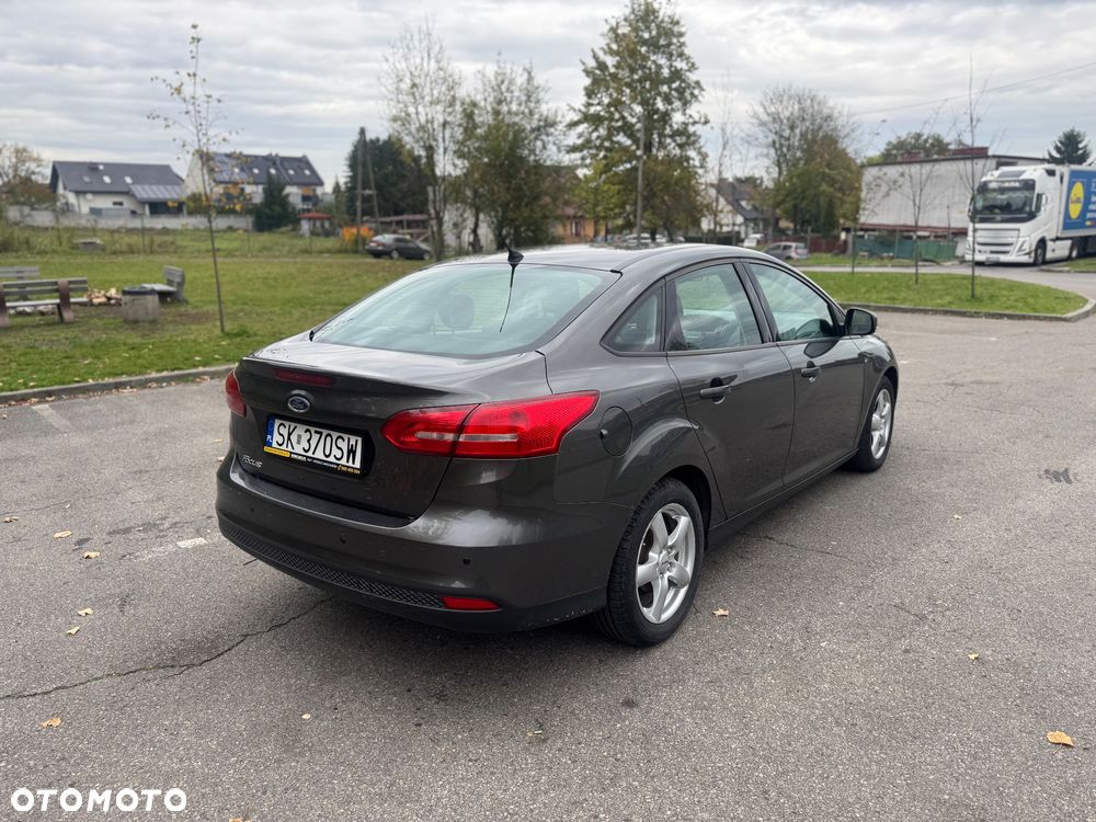 Ford Focus 1.6 Trend - 11