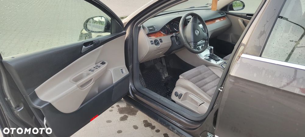 Volkswagen Passat 2.0 TDI DPF Highline DSG - 14