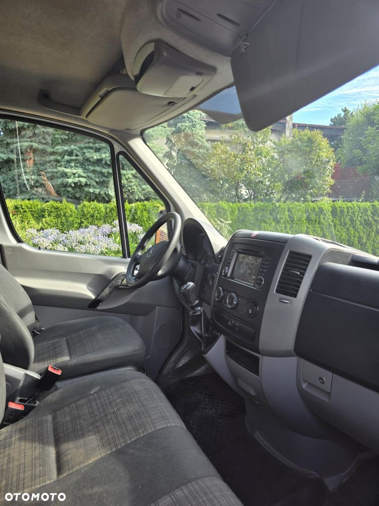 Mercedes-Benz Sprinter - 15